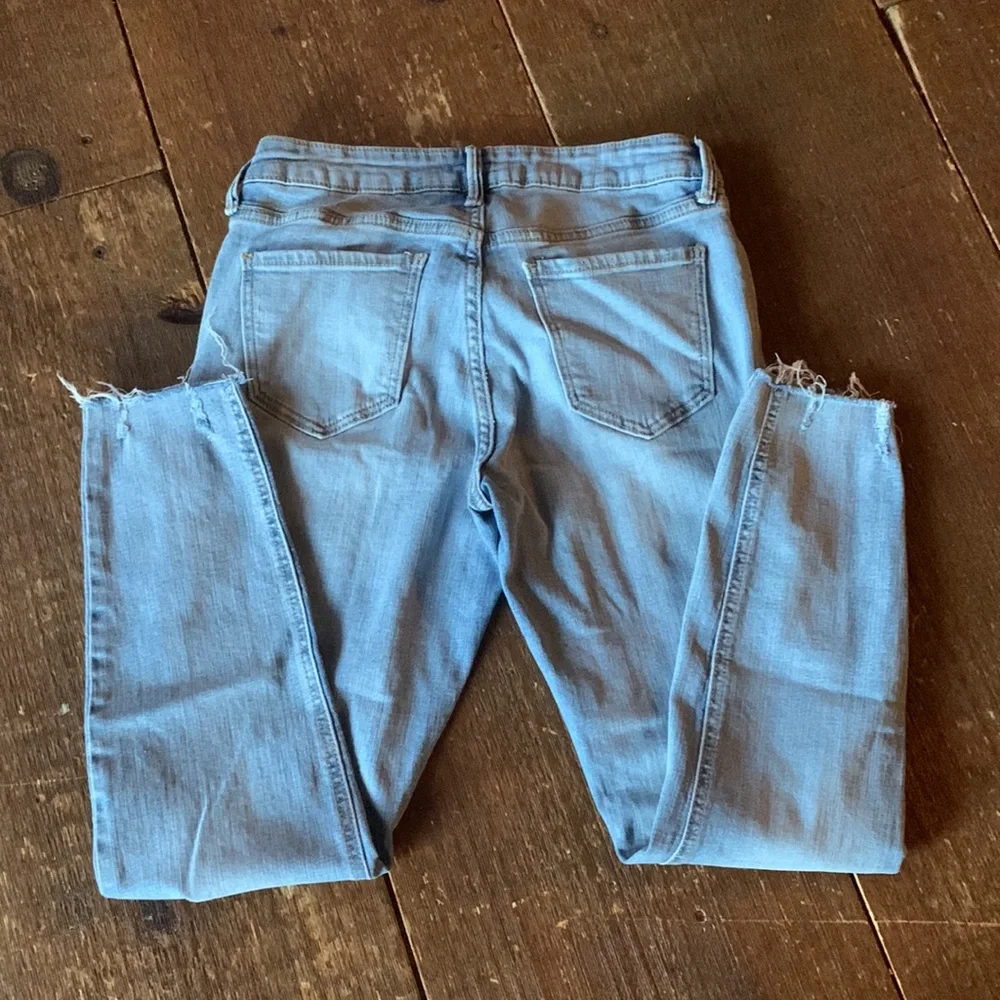 Women Jean - Picture 3 of 3
